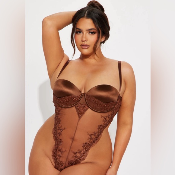 Chocolate Lace Teddy - Picture 2 of 5